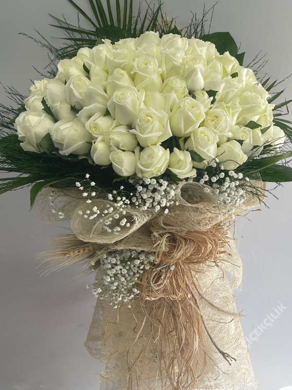 101 White Roses Pure Love Bouquet