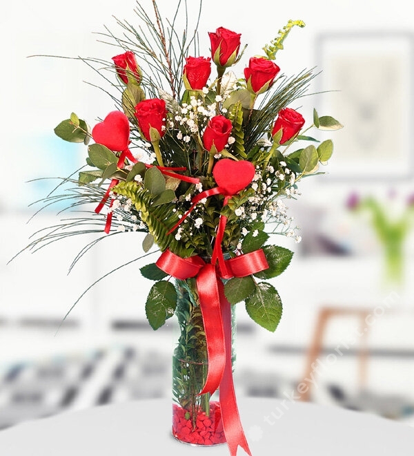 7 Red Roses in Vase with Hearts