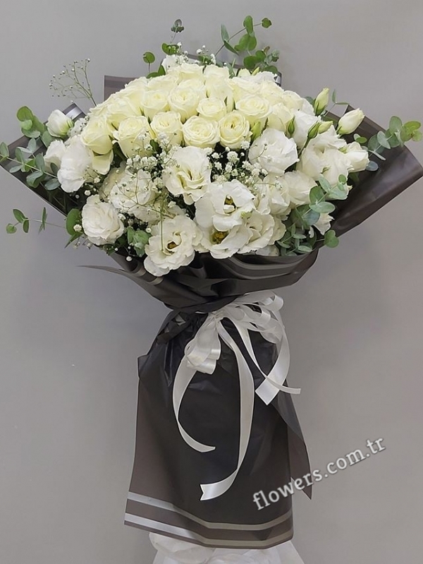 Amazing White Rose Bouquet