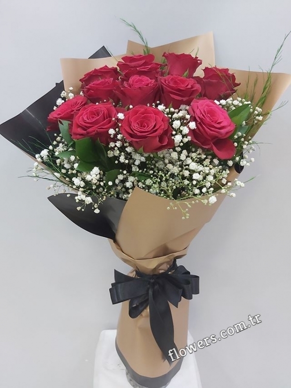 Valentine Special 12 Roses Bouquet