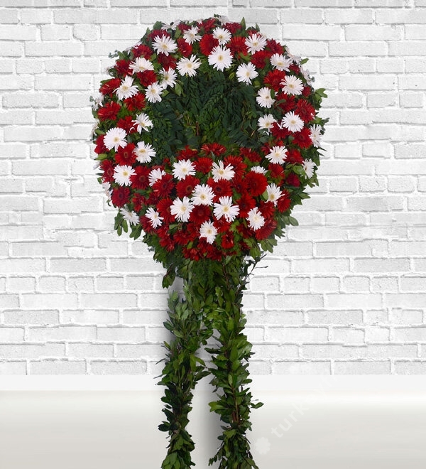 Red and White Wreath