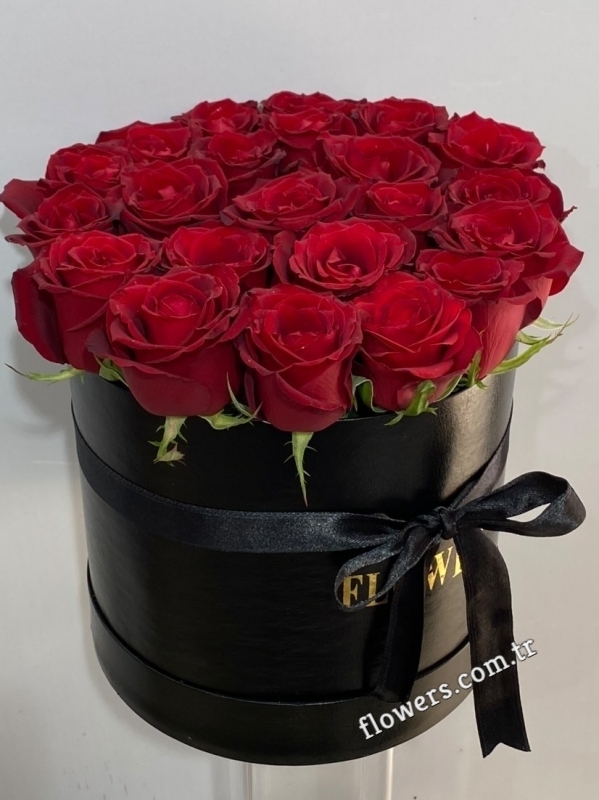 21 Red Roses In Black Box