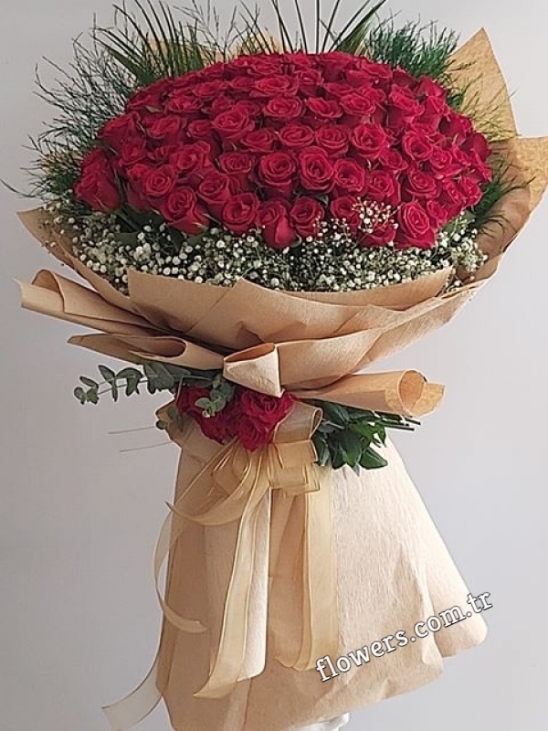 Majestic 101 Red Rose Bouquet