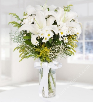 Daisy and Lilium Arrangement