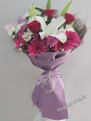 Alluring Bouquet Of Mixed Flowers