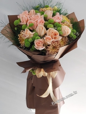 Amsterdam Salmon Roses Bouquet