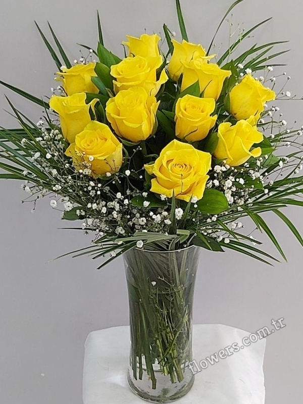 Gorgeous Yellow Roses In Vase