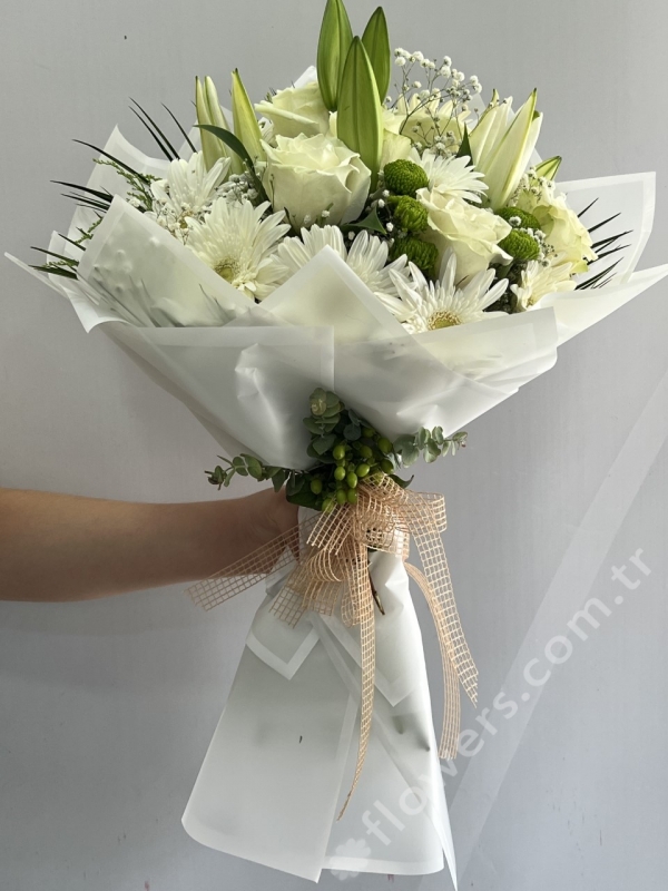 White Lily & Rose Bouquet